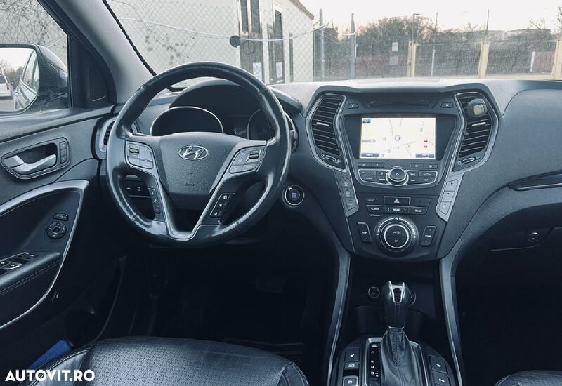 Hyundai GRAND SANTA FE
