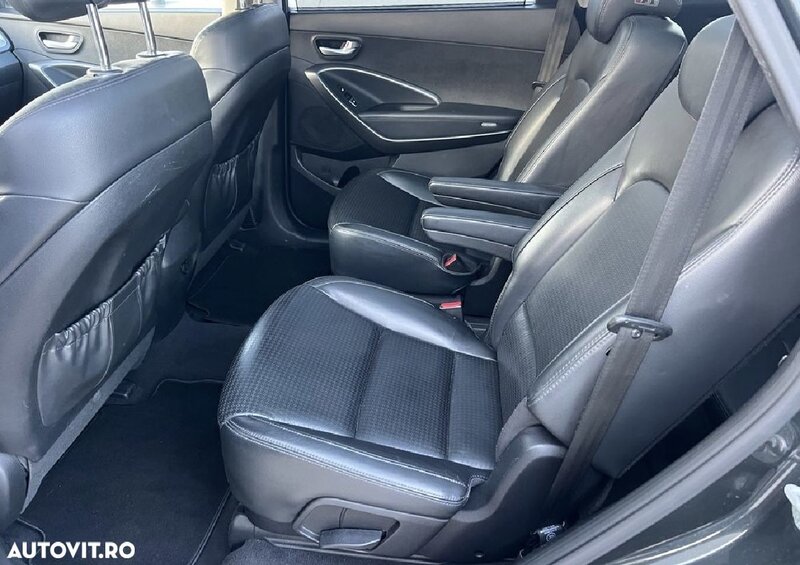 Hyundai GRAND SANTA FE